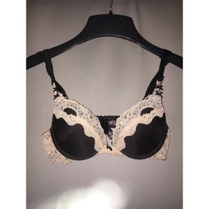 Victoria’s Secret black and pink lace bra 34B